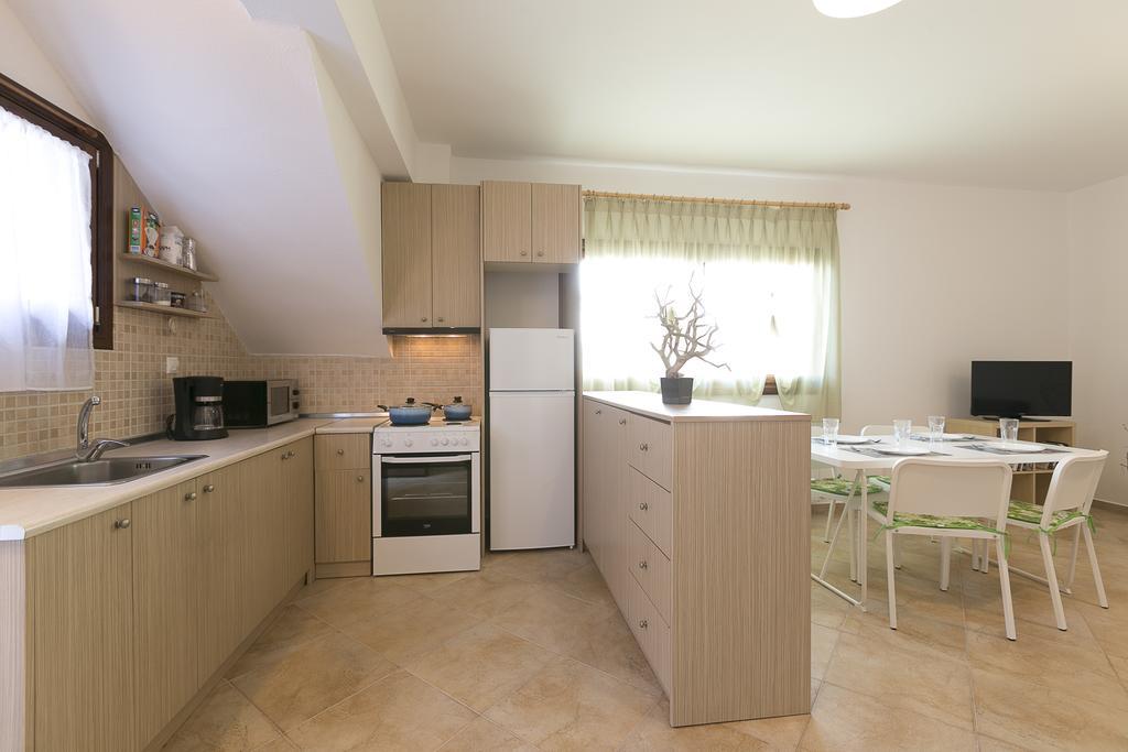 Velia Boutique Apartments Ouranoupoli Bagian luar foto